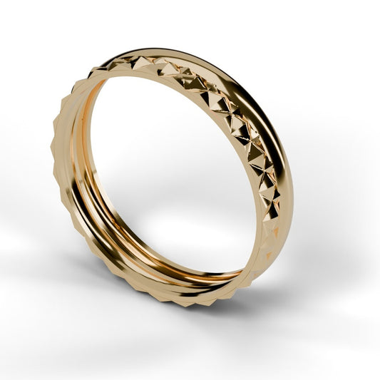 Women's diamond cut ring in Yellow gold